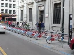 Los ciclistas, un peligro para los peatones zaragozanos